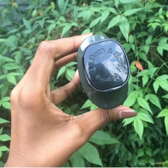 Bath & Body Works Rose scented Fragrance & Lotion - Picture 4 of 7